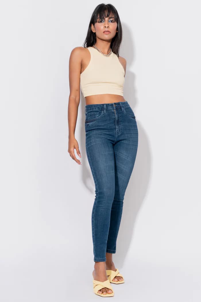 High-Waisted Jeans